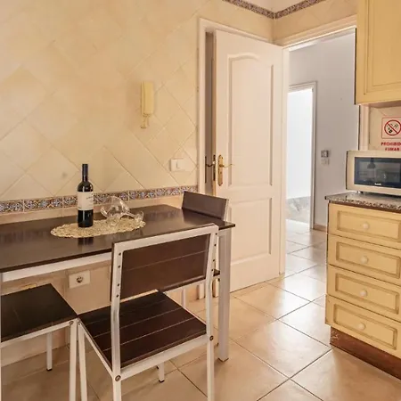 Madronal Tenerife South בית נופש אדחה